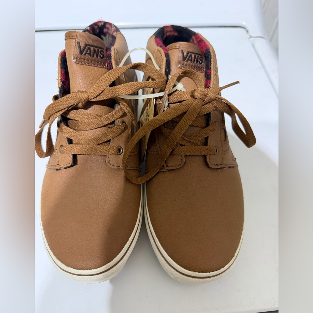 New Vans boy brown leather Chapman Mid skate shoes